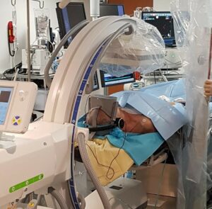 Utilisation du casque de réalité virtuelle lors d'une radiologie interventionnelle pour réduire le stress du patient