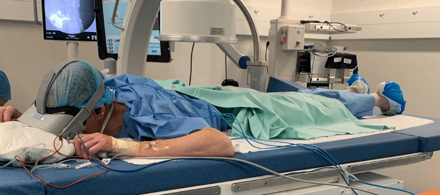 Reduction de temps de repos apres operation - utilisation de la réalité virtuelle lors d'une lithotripsie.