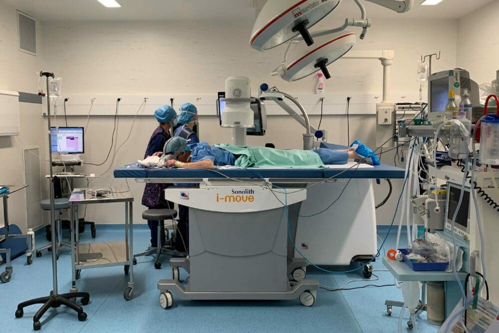 Se détendre pendant une imagerie médicale avec la réalité virtuelle.