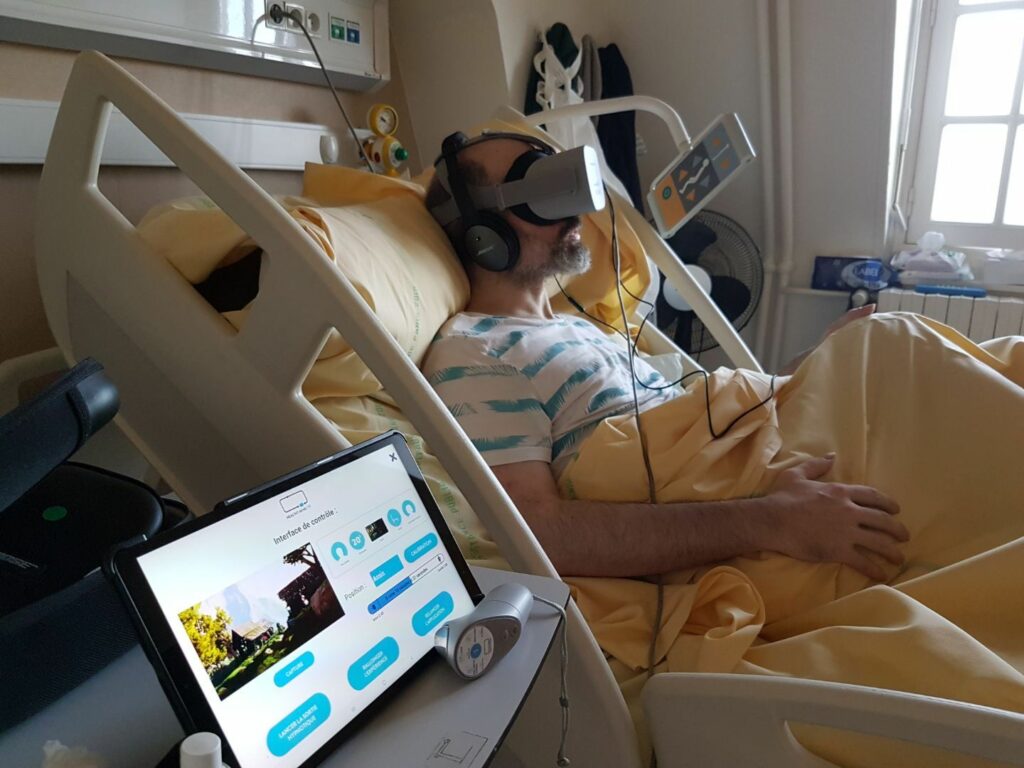 User immersed in the forest environment in intensive care before undergoing surgery